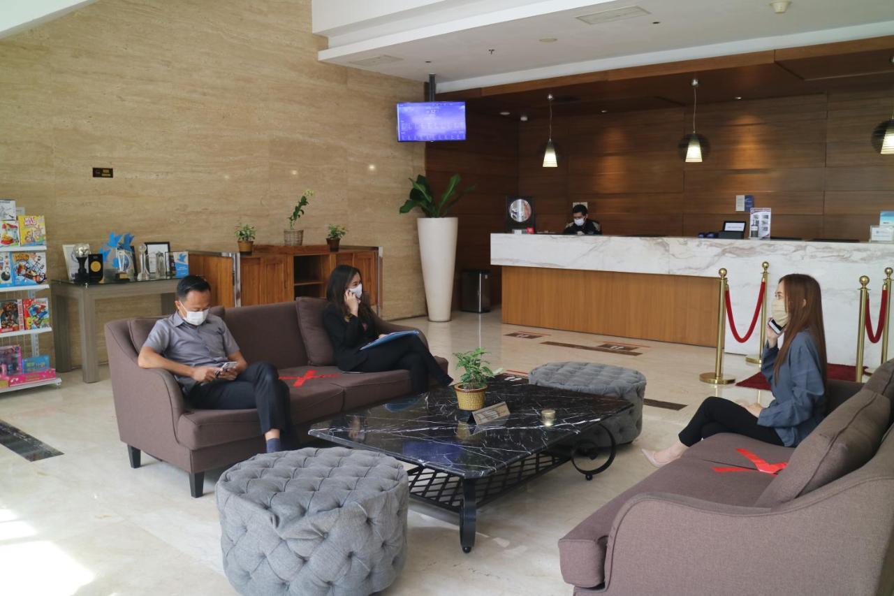 梭罗巴鲁贝斯特韦斯特premier酒店 Solo 外观 照片